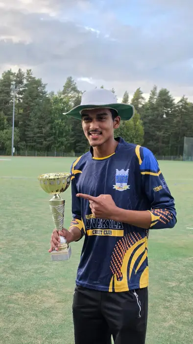 Club colours and the NFCT trophy
